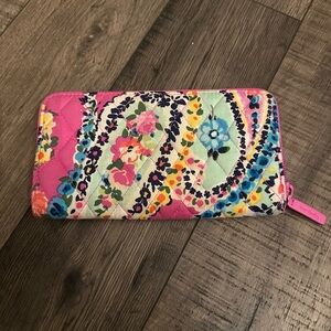 Vera Bradley Zip Around Wallet Wildflower Paisley Signature Cotton Material